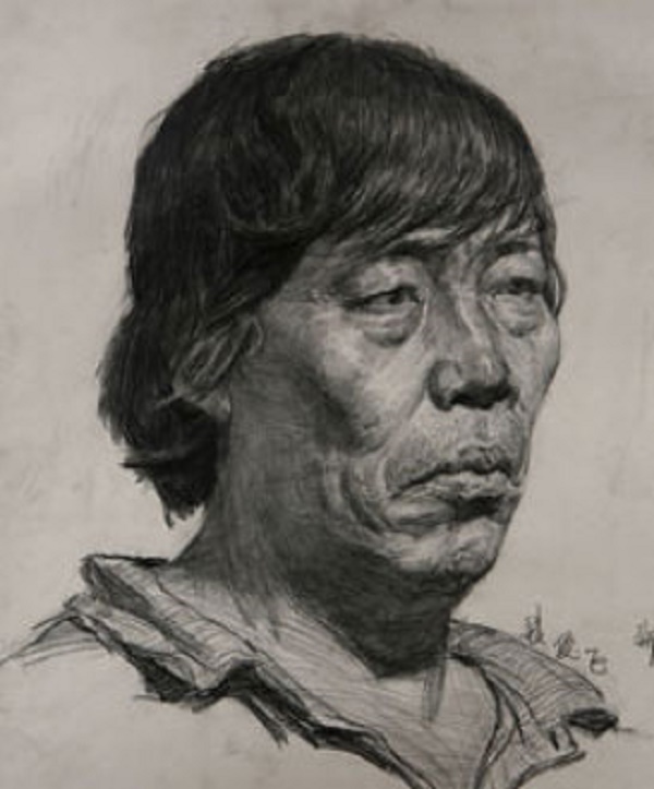 　　素描頭發(fā)的紋路怎么畫？素描人物中所體現(xiàn)出的外輪廓會相應(yīng)隨發(fā)型而發(fā)生變化。越是簡單的發(fā)型，它的外輪廓也就相應(yīng)的越簡單，那么素描頭發(fā)的紋路怎么畫？如何畫好素描人物中的頭發(fā)？     在素描人頭像，很多細(xì)節(jié)描繪的難度往往是最大的。 就拿人最基本的毛發(fā)來說，如果把握不好頭發(fā)的細(xì)節(jié)，沒有體積、透視、光影的變化，那么呈現(xiàn)在畫面中的就是一個帶著假發(fā)套的怪人。不同年齡階段的人的頭發(fā)呈現(xiàn)出的特點(diǎn)也不同，今天，就教給廣大考生如何畫好素描人物中的頭發(fā)。    　　首先，要把握住頭部整個重點(diǎn)。頭發(fā)是頭部的分支，無論你怎么去變化，也是需要圍繞著頭部進(jìn)行變化的。因此，在描繪頭部的過程中，不妨通過對于人體的頭骨的明暗和冷暖的變化，來達(dá)到一定的形態(tài)效果。其次，從總體來看，人物的頭發(fā)是具有一定光澤度的，因而需要用高光來表現(xiàn)，在素描人物中，往往采用一根根彎曲頭發(fā)集合而成的形式去表現(xiàn)，不過要注意它的表現(xiàn)形式，避免走入灰白頭的怪圈之中。    　　其次，要著重刻畫頭發(fā)中的重點(diǎn)部分，不需要每根頭發(fā)都刻畫地那么細(xì)致。也就是說，要通過虛實(shí)結(jié)合的方法來表現(xiàn)出頭發(fā)的一種真實(shí)感，這樣才不會讓人感覺亂糟糟的不修邊幅。頭部的發(fā)際線主要是方便額頭在人體的臉部造成的陰影的表現(xiàn)，而頭發(fā)中的鬢角主要起到的是一種過渡的作用。  　　最后，刻畫出發(fā)型的不同，素描人物中所體現(xiàn)出的外輪廓也會相應(yīng)發(fā)生變化。越是簡單的發(fā)型，它的外輪廓也就相應(yīng)的越簡單。想要擁有一份好的素描人物的作品，其實(shí)也是可以有章可循的，所以需要廣大考生關(guān)注。     素描頭發(fā)的紋路怎么畫？如何畫好素描人物中的頭發(fā)？上面就是小編帶來的一些技巧，希望對大家有用！     推薦閱讀：初學(xué)者入門教程：繪畫基礎(chǔ)之兩點(diǎn)透視     新手素描入門技巧